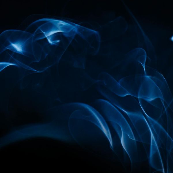Abstract visual representation of air flowing smoothly.